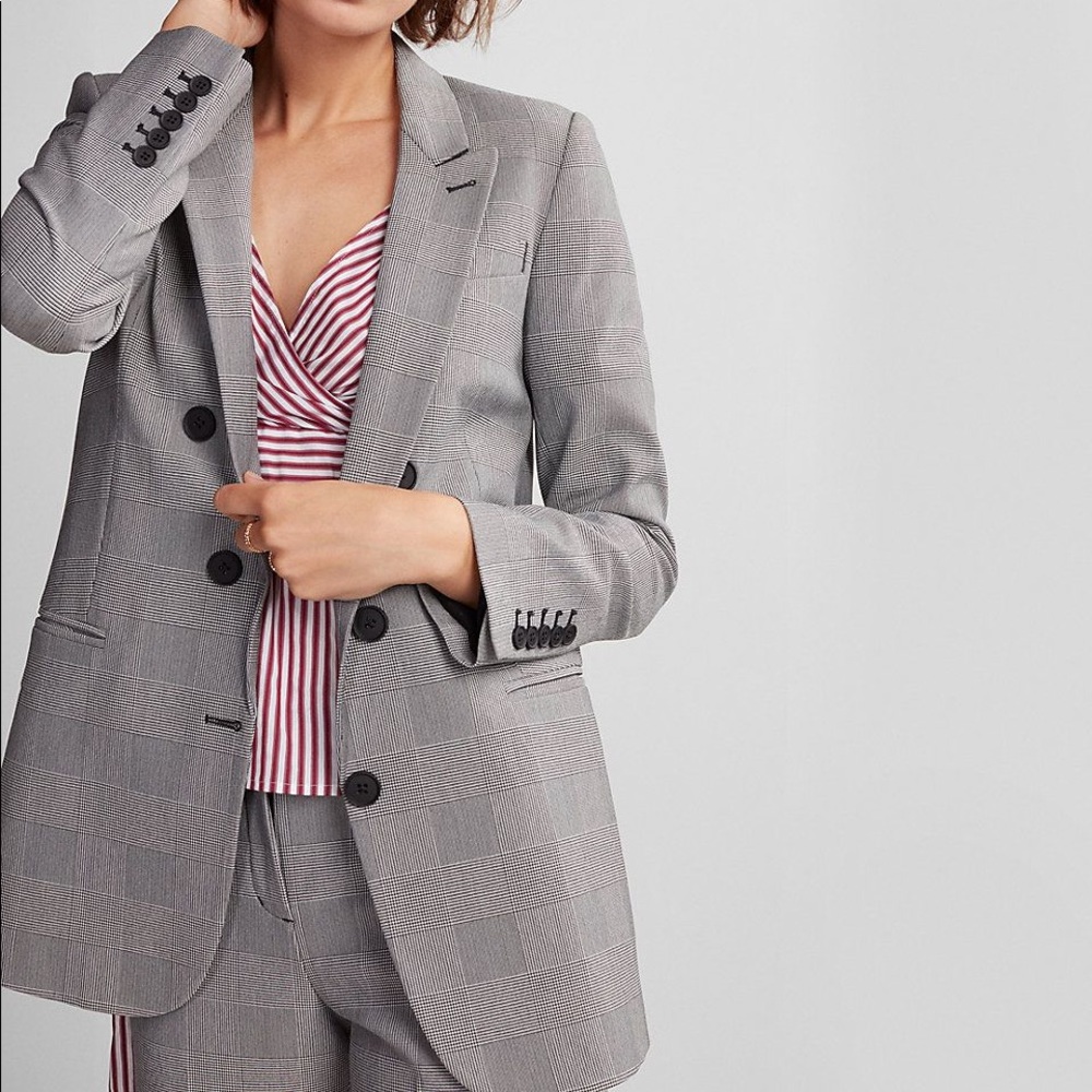 Express R29 Editor Pick Oversized Plaid Blazer